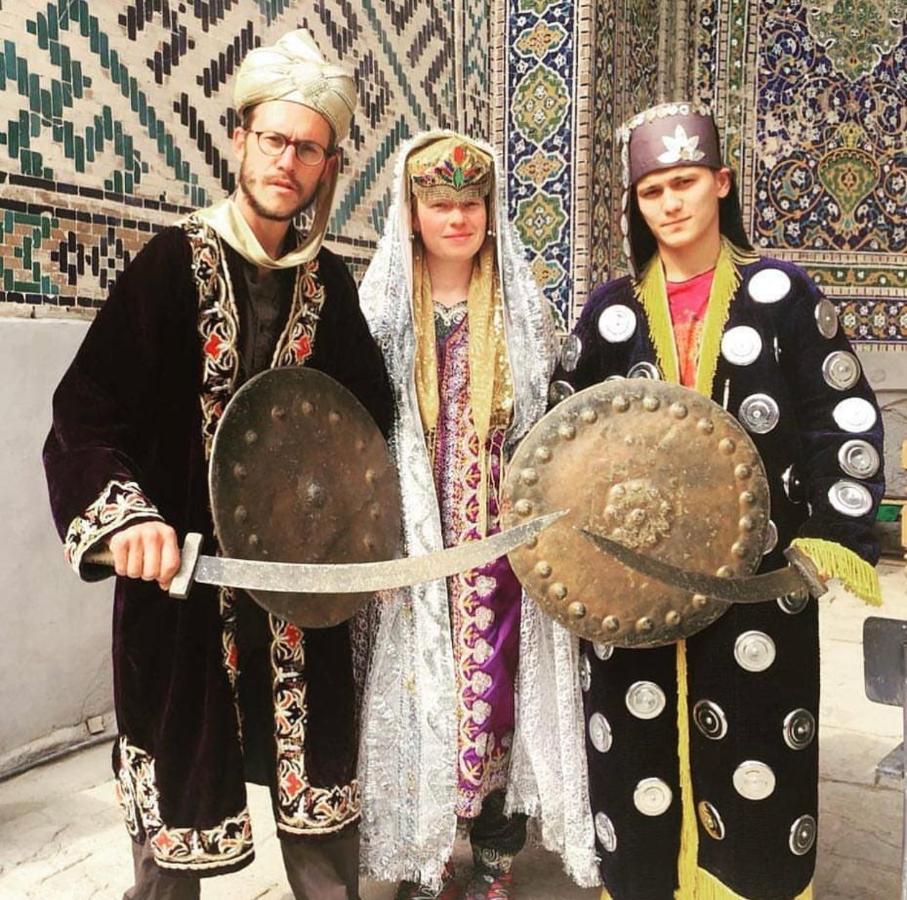 Muharram Homestay In The Neighborhood Of The Registan Square, 家族 ゲストハウス Samarcande Extérieur photo