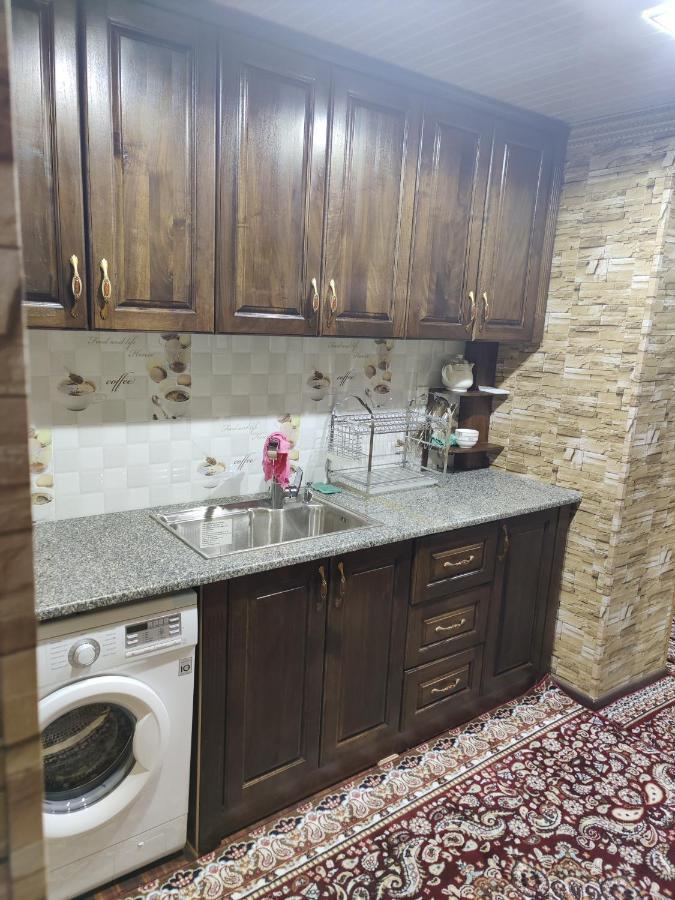 Muharram Homestay In The Neighborhood Of The Registan Square, 家族 ゲストハウス Samarcande Extérieur photo